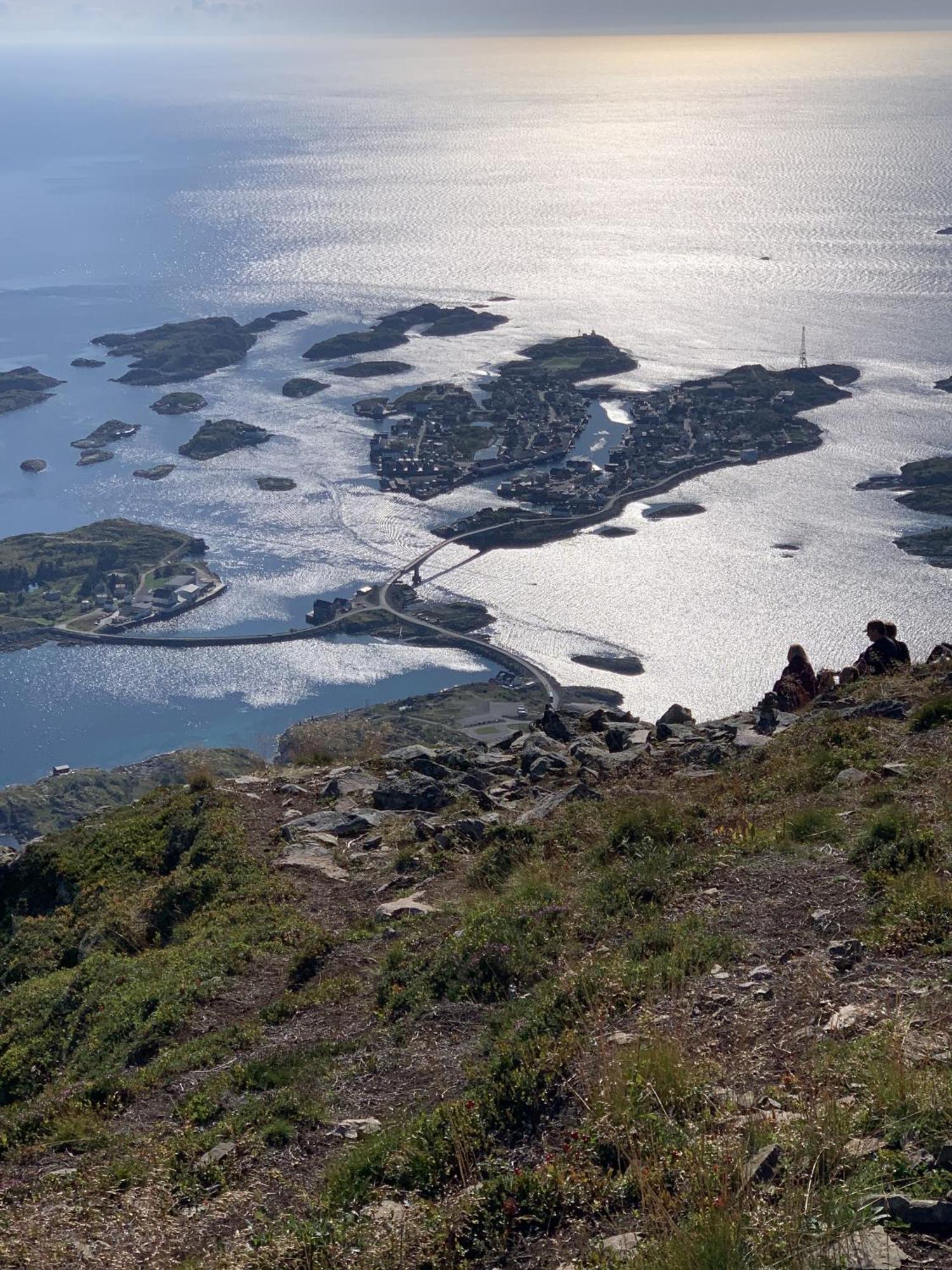 Stor Moderne Leilighet I Henningsvaer, 70 Kvm Esterno foto